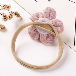 Conjunto de diademas para bebé de estilo mixto para otoño e invierno, diademas suaves de nailon para bebés, accesorios para el cabello con lazo de fieltro y flores tejidas para recién nacidos - Product Image 2