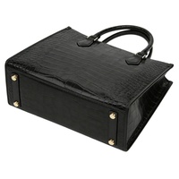 Prix direct usine Autres sacs Fournisseur de boutique Vente en gros personnalisée Sac fourre-tout compact noir en cuir de crocodile de qualité supérieure pour femme Broderie ouverte