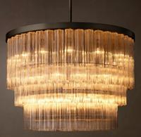 Lustre central moderne en laiton doré et verre soufflé de Murano, à trois niveaux et hauteur réglable, pour salon américain de luxe