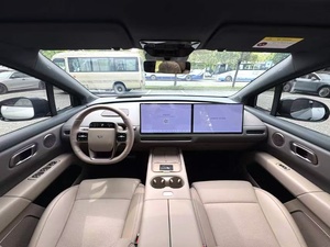 Vehículo Usado de Nueva Energía 2025 Li Auto I6, SUV de Cinco Plazas con Tracción en las Cuatro Ruedas, Volante a la Izquierda, Asientos de Cuero, Neumáticos R19, I6 Vi - Product Image 4