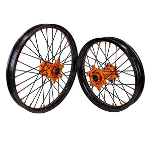 Roues <span class=keywords><strong>Supermotard</strong></span> KTM EXC SXF 250 450cc, jantes en aluminium noir de 17 pouces, moyeux CNC usinés, jeu de roues de course Motard, pièces haute durabilité - Product Image 2