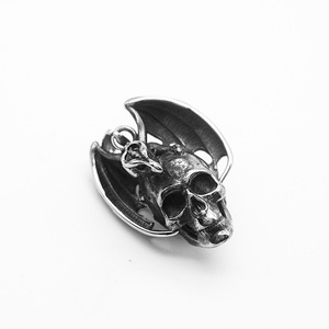 Collier Pendentif Crâne Ailé du <span class=keywords><strong>Diable</strong></span> <span class=keywords><strong>de</strong></span> Pâques Vintage en Acier Inoxydable Plaqué Or 18 carats, Bijoux <span class=keywords><strong>de</strong></span> Mode Raffinés pour Hommes, Vente en Gros - Product Image 3