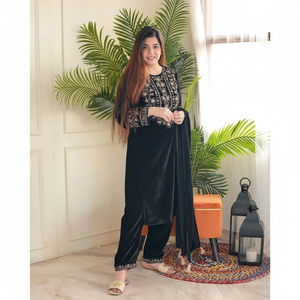 DESIGNER VELOURS BRODERIE HAUT BAS AVEC DUPATTA NOIR - Product Image 1