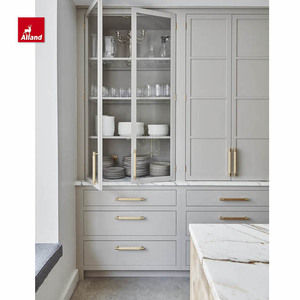 <span class=keywords><strong>Armoire</strong></span> de <span class=keywords><strong>cuisine</strong></span> encastrée avec robinet et poignées dorées, Alland New Timeless, modulaire, moderne, écologique, peinture gris clair - Product Image 3