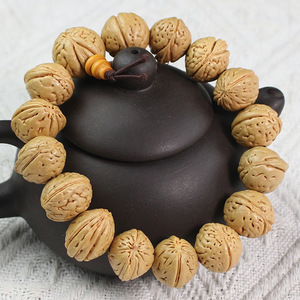 Pulsera Peach Pit de 14 mm con forma de fruta natural, estilo étnico, joyería para uso diario - Product Image 4