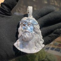 Collier Pendentif Unisexe Essentiel avec Personnage, en Cuivre Incrusté de Zircon, Polyvalent pour Usage Quotidien, Bijou Hip Hop Tendance, Fabrication Usine