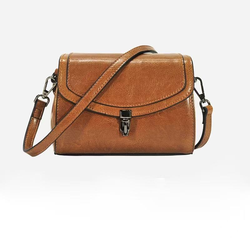 น้ำตาลอ่อน