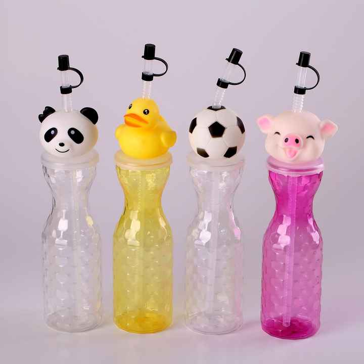 New Arrival  Soccer Shark Water Bottle with Animals Plastic Lid Thermal Direct Drinking 500ml Capacity