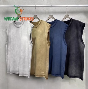 Verdant Strokes. Débardeur rétro personnalisé sans impression pour homme, 100% coton, 220 grammes, style classique et créatif - Product Image 2