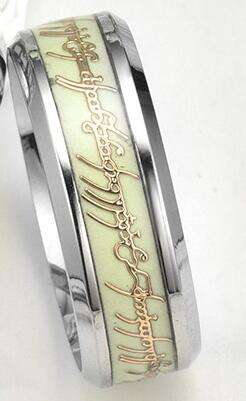 ทองอยู่ตรงกลาง