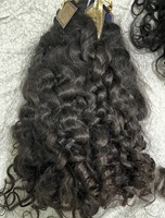 Lots de Cheveux Humains Bruts Non Traités en Gros – Fournisseur de Cheveux Indiens Bouclés avec Cuticules Alignées – Grade 15A Cheveux Indiens Bruts