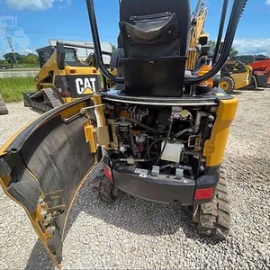 Mini-pelleuse d'occasion SANY SY16C de 1,6 tonne, machine de construction avec cabine ouverte pour travaux d'aménagement paysager, drainage agricole et jardinage. - Product Image 3