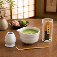Ensemble de thé matcha en céramique blanche OEM ODM, bol à matcha minimaliste verni avec bec verseur pour cadeau matcha
