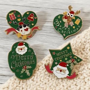 1/4 pièces Épingle à revers de Noël festive en alliage - Design géométrique minimaliste vert avec motifs Père Noël, rennes et motifs de fêtes - Product Image 1