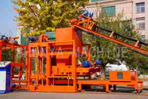 Máquina Automática para Fabricar Bloques <span class=keywords><strong>de</strong></span> Hormigón QTJ4-25, Idea <span class=keywords><strong>de</strong></span> Negocio Exitosa en África - Product Image 4