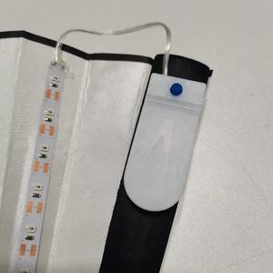 3 अलग-अलग परफॉर्मेंस शो लाइट अप फैन पार्टी डांस के साथ एलईडी चमकदार रंगीन चीनी बांस हाथ में पकड़ने वाला फोल्डिंग फैन - Product Image 5