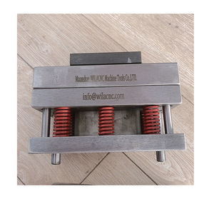 Molde para Rejillas con Perforación Previa para Barra de Torsión, Procesamiento de Aluminio, Motor Totalmente Automático - Product Image 4