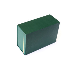 Custom LOGO Cardboard apparel Clothing Magnetic box packaging with Lid men's TSHIRT Gift Packing Boxes For Clothes Scarf