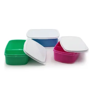 Kotak makan siang plastik sublimasi kustom desain dibuat khusus dengan dan tanpa lapisan Internal warna putih hijau merah biru