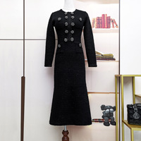 Robe longue en maille texturée à boutons strass pour femme, col rond, manches longues, coupe ajustée, élégante, automne-hiver, 2026