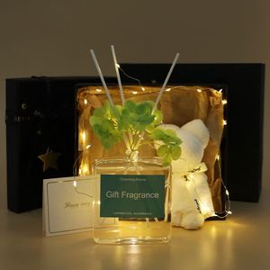 Premium Aromatherapy Gift Sets 5 Pcs <b>Reed</b> <b>Diffuser</b> Candle Set Luxury Home Fragrance Gifts <b>for</b> Christmas Valentine Wholesale - Product Image 4