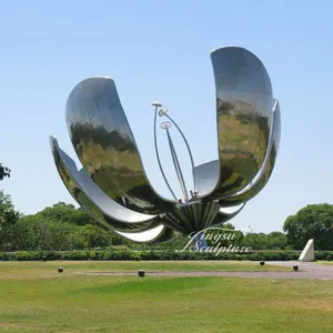 Große Lotusblumen skulptur aus Edelstahl im Freien