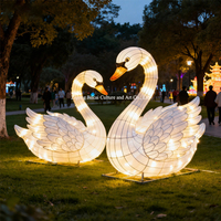 Lanterne de la série animale pour festival de lumières de parc à thème, décoration d'événement Forêt Enchantée, Festival des lanternes chinoises, lanterne cygne, art lumineux