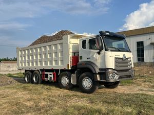 Nuevo Camión Volquete de Servicio Pesado Howo 6x4 8x4 12/10 Ruedas, Diésel, Volteo a la Izquierda, Camión Volquete Usado en Venta - Product Image 4