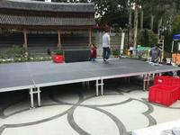 Plateforme de scène portable en acier avec structure en alliage d'aluminium 1,22x1,22m 2x1m, conception modulaire, haute capacité de charge, mobilier pour concerts et événements