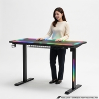 Bureau de jeu LED RGB 1200 mm avec plateau en verre trempé et éclairage des pieds pour le streaming et la création