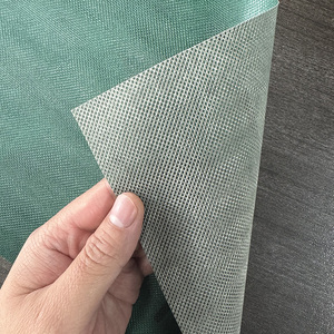 Membrane composite imperméable et respirante à trois couches de 120 g/m² et 150 g/m² pour l'isolation des maisons en bois - Product Image 1