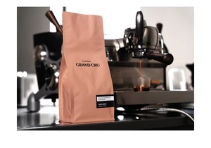 Bolsa de café tipo stand-up, rosa y morada, laminada BOPP, sellada térmicamente, de calidad alimentaria - Product Image 2