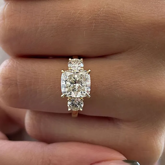 कस्टम थोक घन Zirconia अनंत काल की अंगूठी महिलाओं के गहने वादा 925 स्टर्लिंग चांदी तीन पत्थर सगाई की शादी की अंगूठी