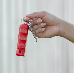 Ensemble de porte-clés de sécurité <span class=keywords><strong>rechargeable</strong></span> avec spray de défense personnelle, motif chat tissé, flacon de <span class=keywords><strong>parfum</strong></span> en forme de rouge à lèvres pour la protection des femmes - Product Image 4