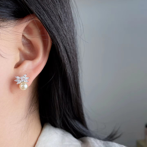 Gran oferta, nuevos pendientes de perlas de diseñador, pendientes de tuerca de novia de Zirconia cúbica para mujer, pendientes de plata 925, joyería - Product Image 1