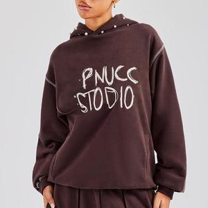 Sudadera con capucha de talla grande para mujer europea americana Sudadera estampada de alta calidad con cuentas en la capucha Venta caliente para el invierno - Product Image 4