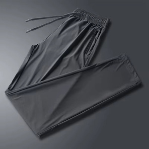 Çok Satan Erkek Buz İpek Spor Pantolonu Hızlı Kuruyan Nefes Alabilen Siyah Bol Kesim Pantolon Özelleştirilebilir LOGO Hafif Erkek Pantolonu - Product Image 2