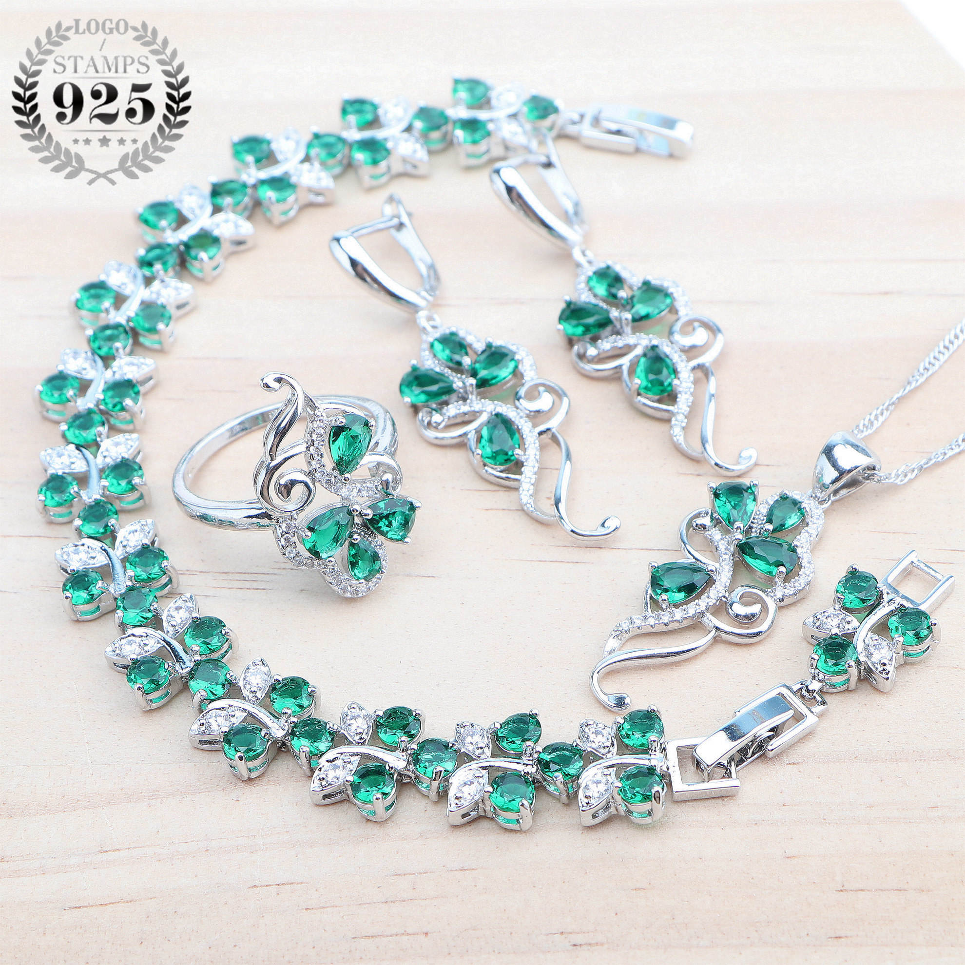 สีเขียว