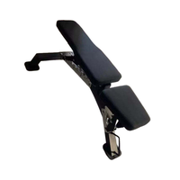 Rack de fitness multifonctionnel réglable pour usage commercial avec banc d'haltères et équipement de musculation robuste