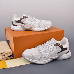 Calzado Deportivo de Diseño de Alta Calidad para Exteriores, Tejido Ligero de Verano, Estilo de Marca Personalizado, Moderno y Cómodo - Product Image 1