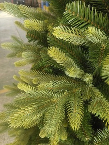 Высококачественная искусственная елка высотой 7 футов с разноцветной светодиодной подсветкой — экологичная складная конструкция для использования в помещении и на улице - Product Image 4