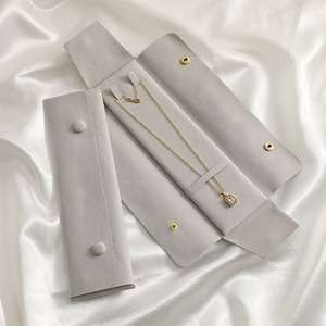 Pochettes en microfibre ultra-fine rose clair et gris clair pour bijoux, avec logo personnalisé, pour l'emballage et la collection de pendentifs (vente en gros) - Product Image 2