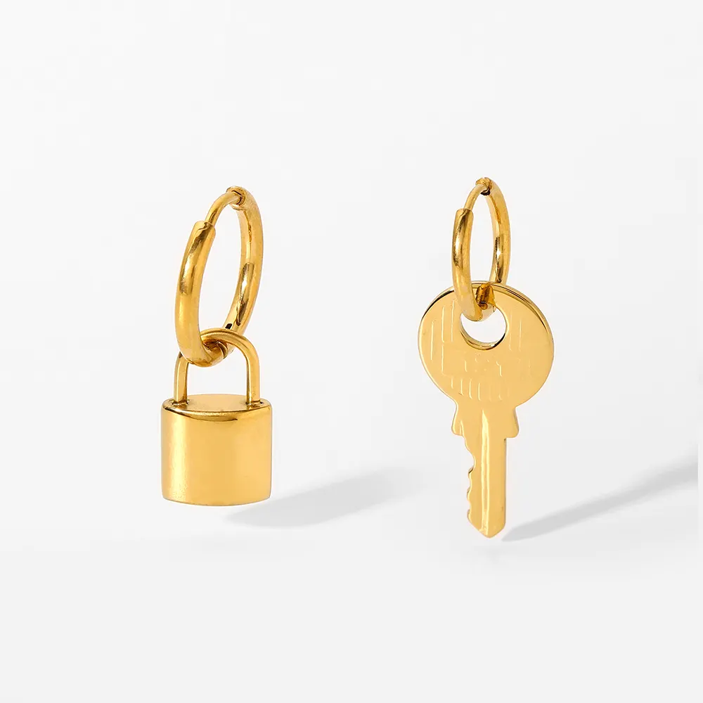PVD 18K Gold Plated Key Lock Dangle Hoop Earrings Stainless Steel Lock Pendant Hoop Earrings For Women