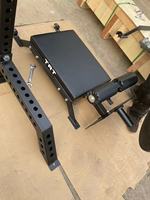 Banc de musculation compact Nordic Curl avec roulettes - Parfait pour les salles de sport et les entraînements à domicile