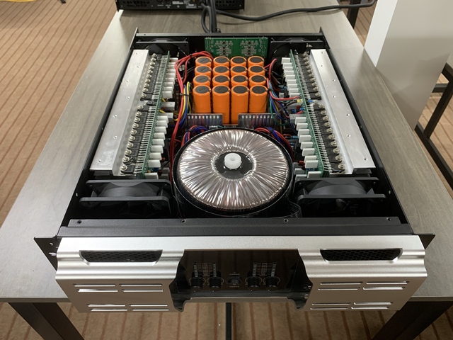 New Design 4X1000W 3U 4-Channel Power Audio Amplifier Bass Speaker High Power Audio Outdoor Professional Amplifier