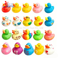 Canard en caoutchouc éducatif en forme d'animal, jouet de bain flottant qui couine, pour l'apprentissage précoce et les jeux aquatiques pour enfants