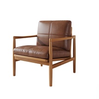 Fauteuil en bois de style italien Sabi Wabi Design, design vintage, pour maisons d'hôtes, hôtels, salons, sièges d'intérieur.