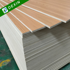 Haute Qualité Eucalyptus Peuplier Combi Core 18mm Blanc Grain De Bois Mélamine Face <span class=keywords><strong>Contreplaqué</strong></span> Laminé - Product Image 5
