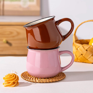 Tazas de Cerámica Color Café Marrón con Diseño Moderno de Flor de Durazno, Ideales para Café, Leche o Regalo - Product Image 1