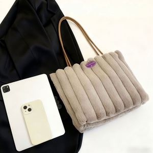 Nuevo Bolso de Mano de Felpa para Mujer, Otoño-Invierno, Bolso de Hombro de Moda, Gran Capacidad, Fabricante Mayorista - Product Image 2